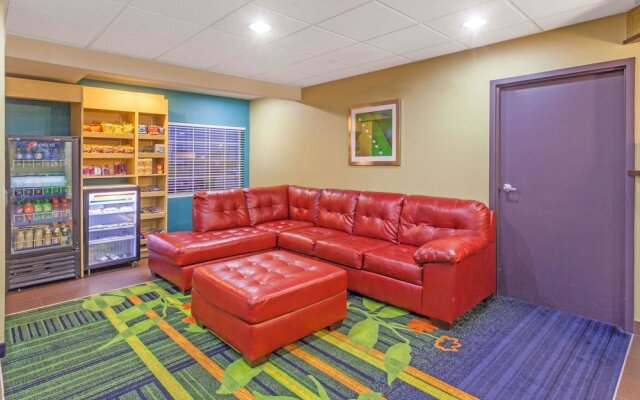 Comfort Inn & Suites Louisville Airport Fair&Expo