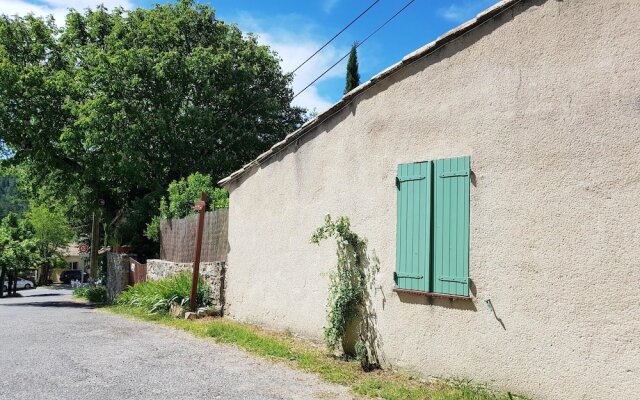 House With 2 Bedrooms in Revest-des-brousses, With Wonderful Mountain