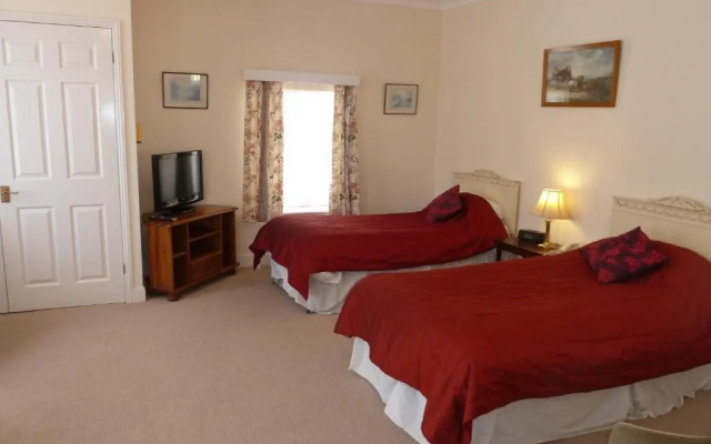 Tyrrells Ford Country Inn  Hotel