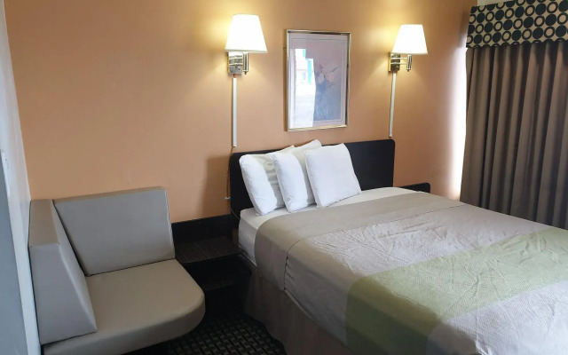 Split Mountain Motel