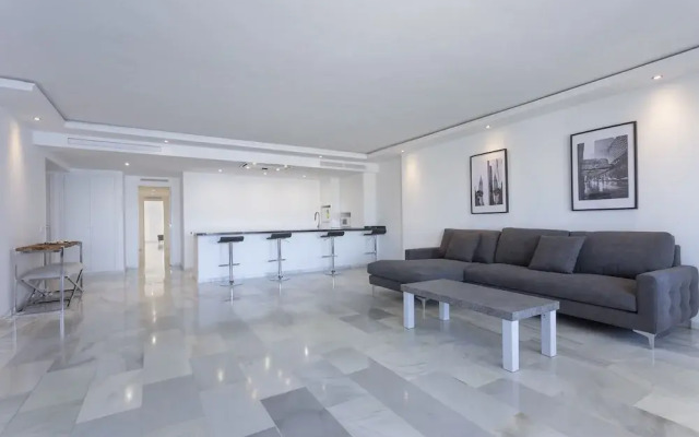 B51 Executive Flats Marbella Puerto Banus