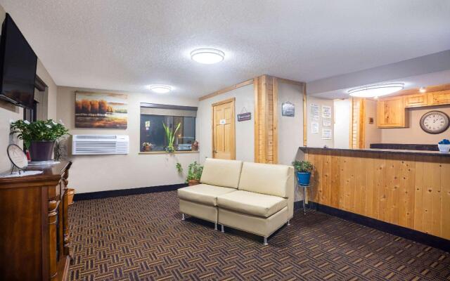 Super 8 by Wyndham Elkins