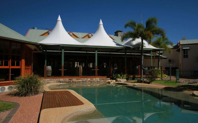 Tinaroo Lake Resort