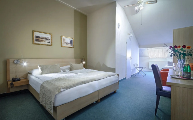 Hotel Taurus