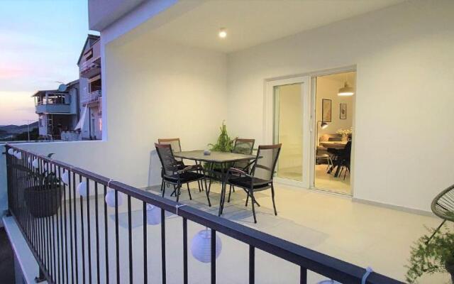 Archipelago Apartment