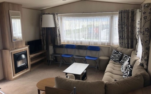 Beautiful Cosy 2-bed Caravan in Clacton-on-sea