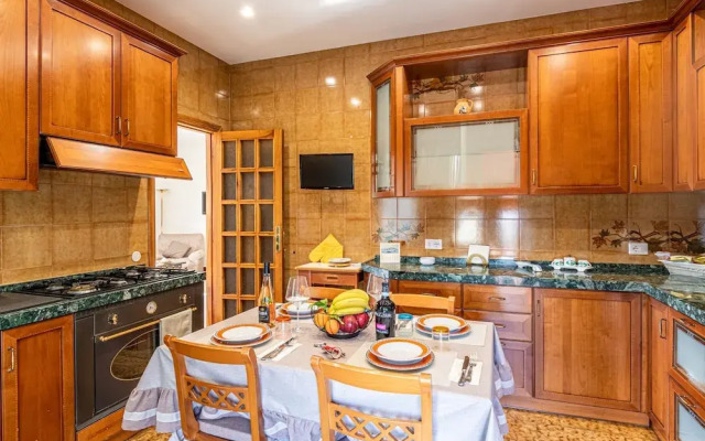 Bright Apartment Private Parking Naples