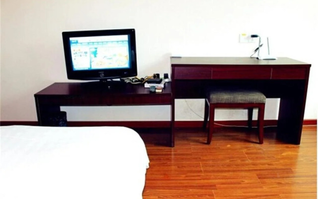 Yi Jia Holiday Hotel
