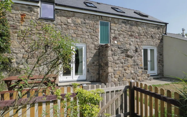 No 2 The Stables
