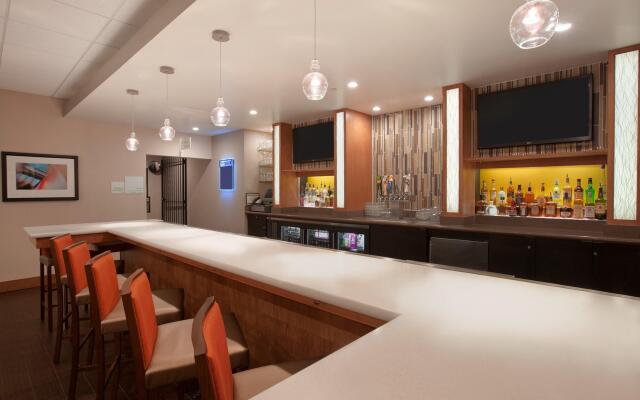 Holiday Inn Airport - Portland by IHG