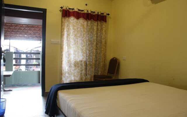 OYO 14342 Happy Rooms