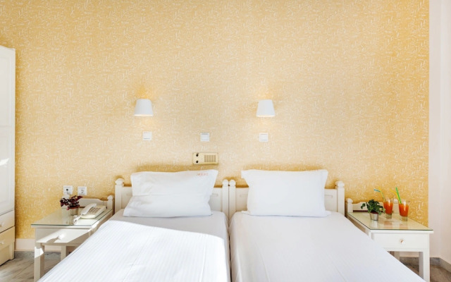 Irene Hotel & Studios - Beachfront