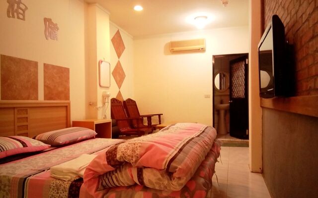 Jiu Fen Alleyway B B