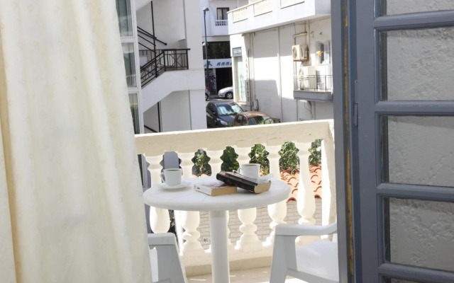 Aquarius Apartments