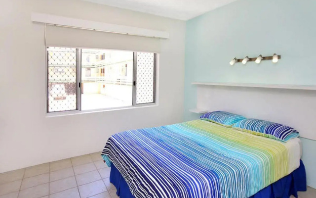 Beachcomber Unit 2 7 Dingle Ave