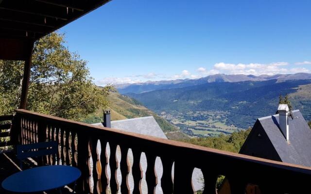 Chalet de 3 chambres avec balcon amenage a Saint Lary Soulan a 1 km des pistes