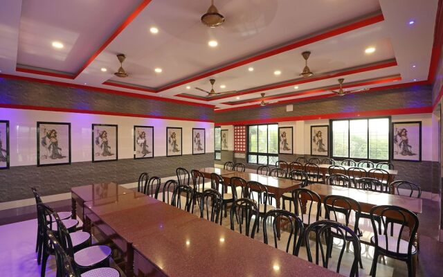 Hotel Prantika by OYO Rooms