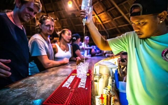 Mad Monkey Hostel Nacpan Beach - Adults Only