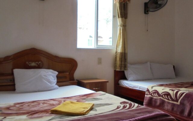 Catba Hostel