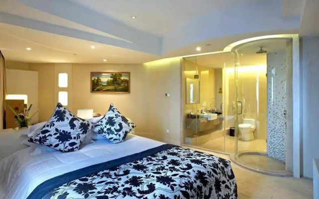 Ningbo Holiyacht Crystal Hotel