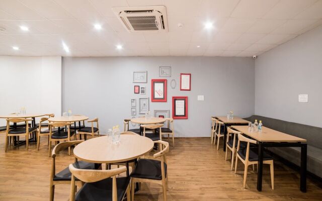 OYO Townhouse 086 Pankha Road