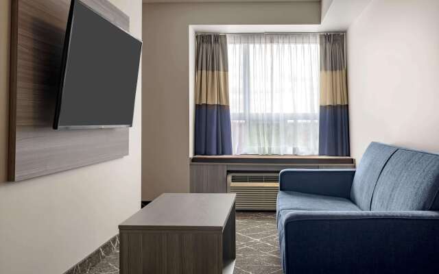 Microtel Inn & Suites By Wyndham Lloydminster