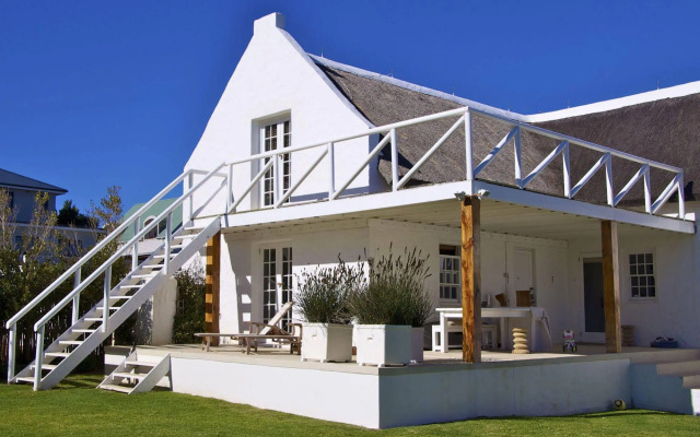Zensa Lodge