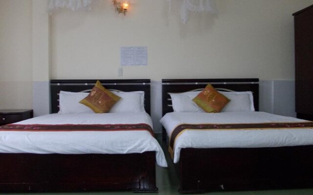Gold Star Hotel