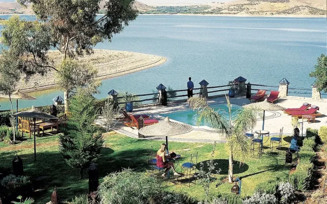 La Villa du Lac- Guest House