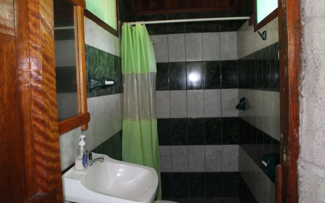 Paradise Amazon Lodge & Adventure