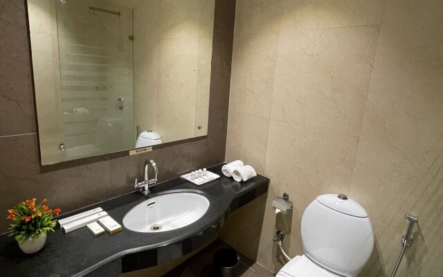 Royale Sarovar Portico Agra