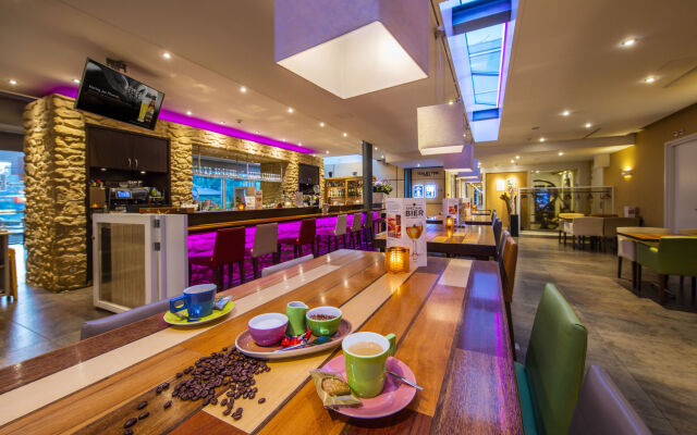 Hotel Mitland