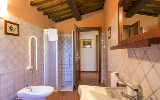 Belvilla by OYO Beautiful Farmhouse With Garden