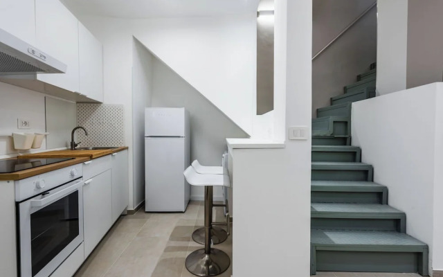 Modern Macha Apartment