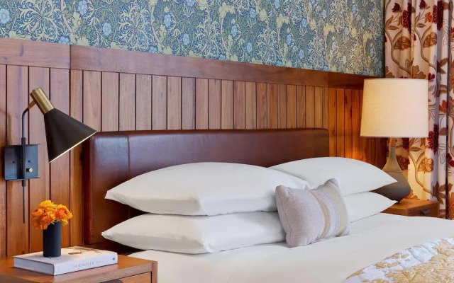 Hotel Revival Baltimore