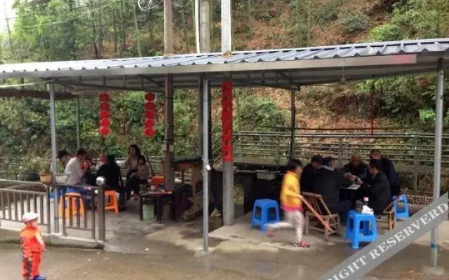 Waipo Hostel(杭州山沟沟外婆山庄)