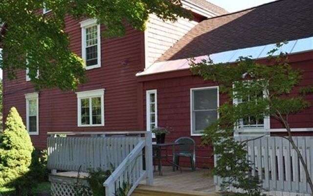 Southington Bed and Breakfast - Captain Josiah Cowles Place