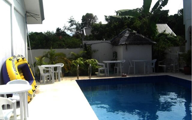 Dianah Cottages
