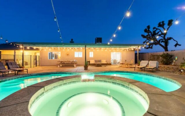 High Desert Dream Home With In Ground Pool And Hot Tub! 3 Bedroom Home by RedAwning