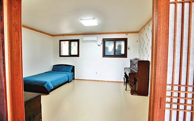 Gapyeong Yujeong Sanbang Pension