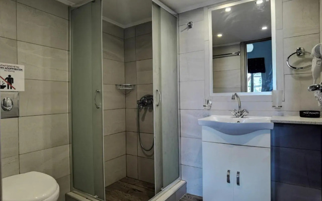 Vlycha Beach Studios & Apartments