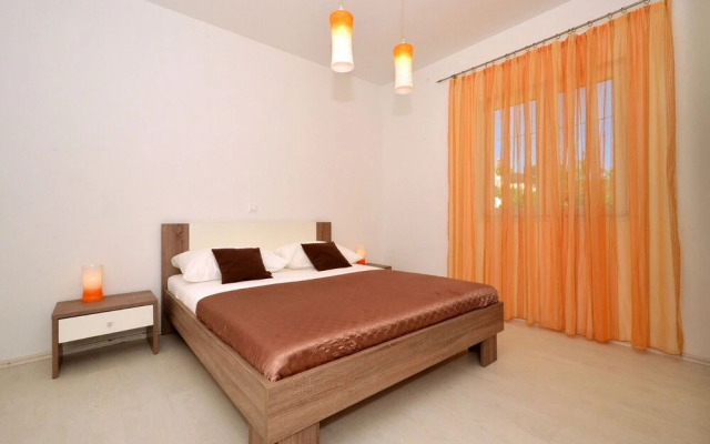 Pazanin - 20m From the Beach - H