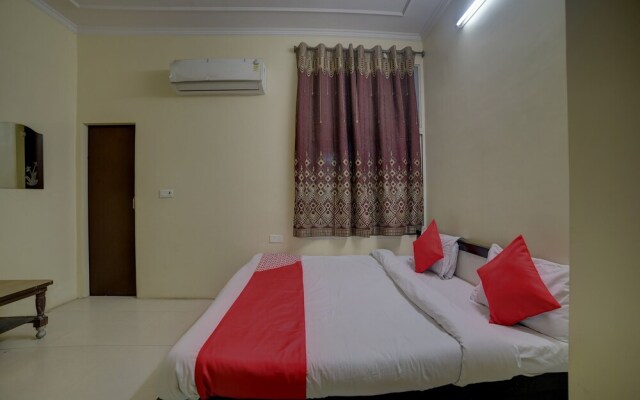 Oyo 30243 Hotel Sanwariya Bhagwan