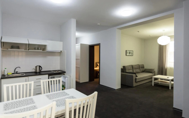 Rakhiv Hotel & Apartments