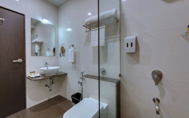 Click Hotel Sagar Plaza Chakan, Pune