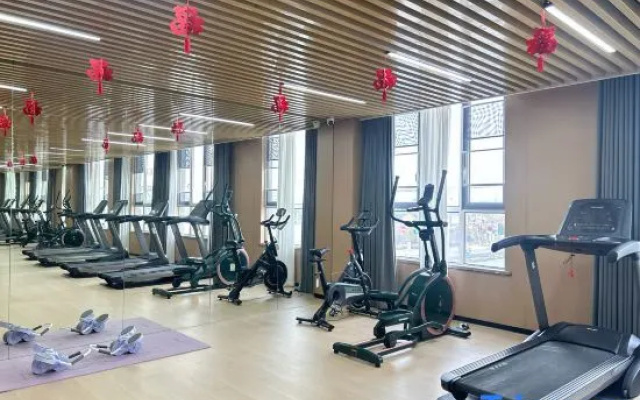 Nanyuan E Home Plus Hotel (Jinniu Commercial Street Shop, Jianshan, Haining) – Sports – Jiaxing