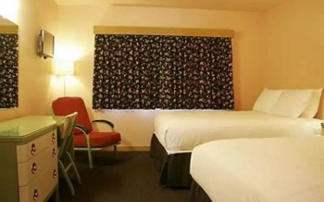 Holiday Music Motel