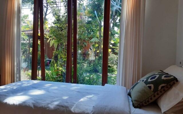 Tiis Garden Puri Villas