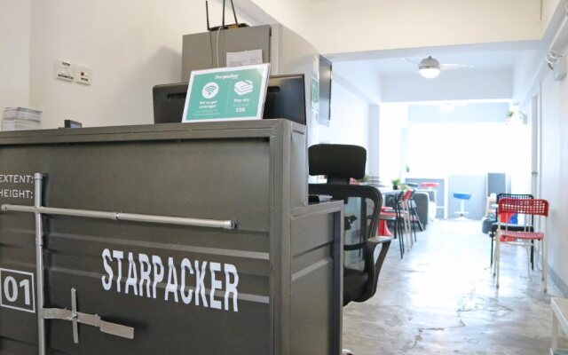 Starpacker - Hostel
