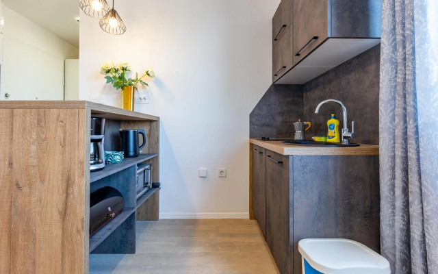 Tiffy studio w private parking